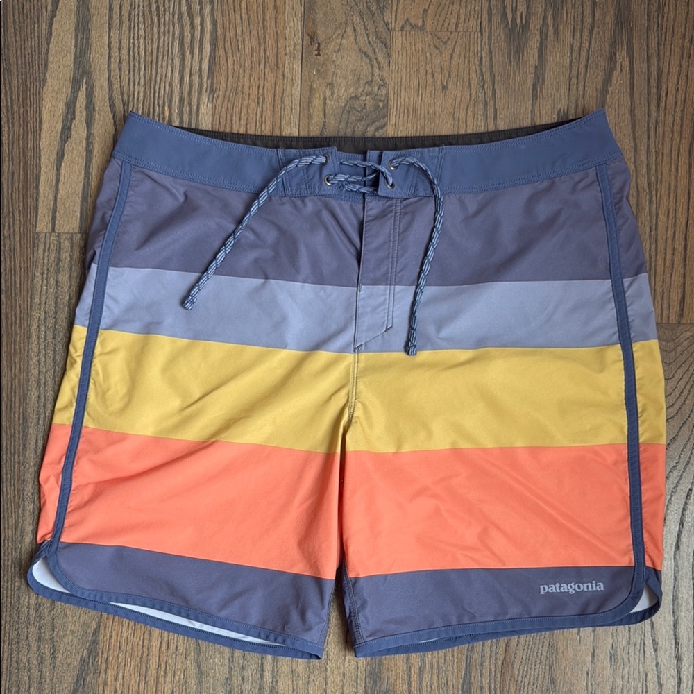 Patagonia Men’s Hydropeak Scallop Boardshorts – 18”